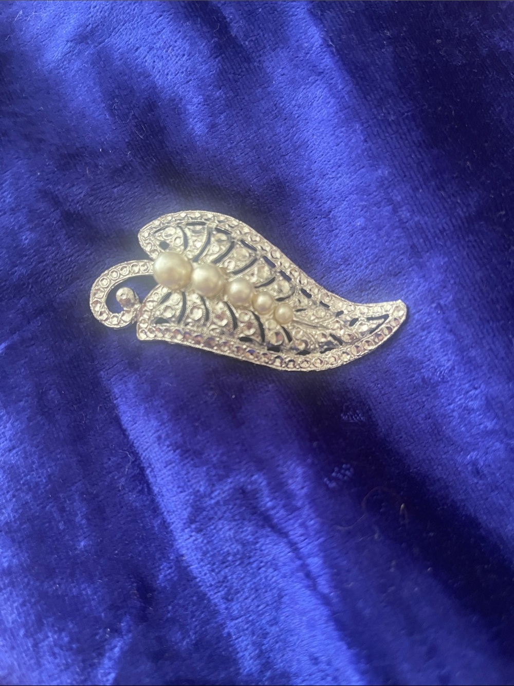 Silver Pearl antique Accent Angel Wing Brooch